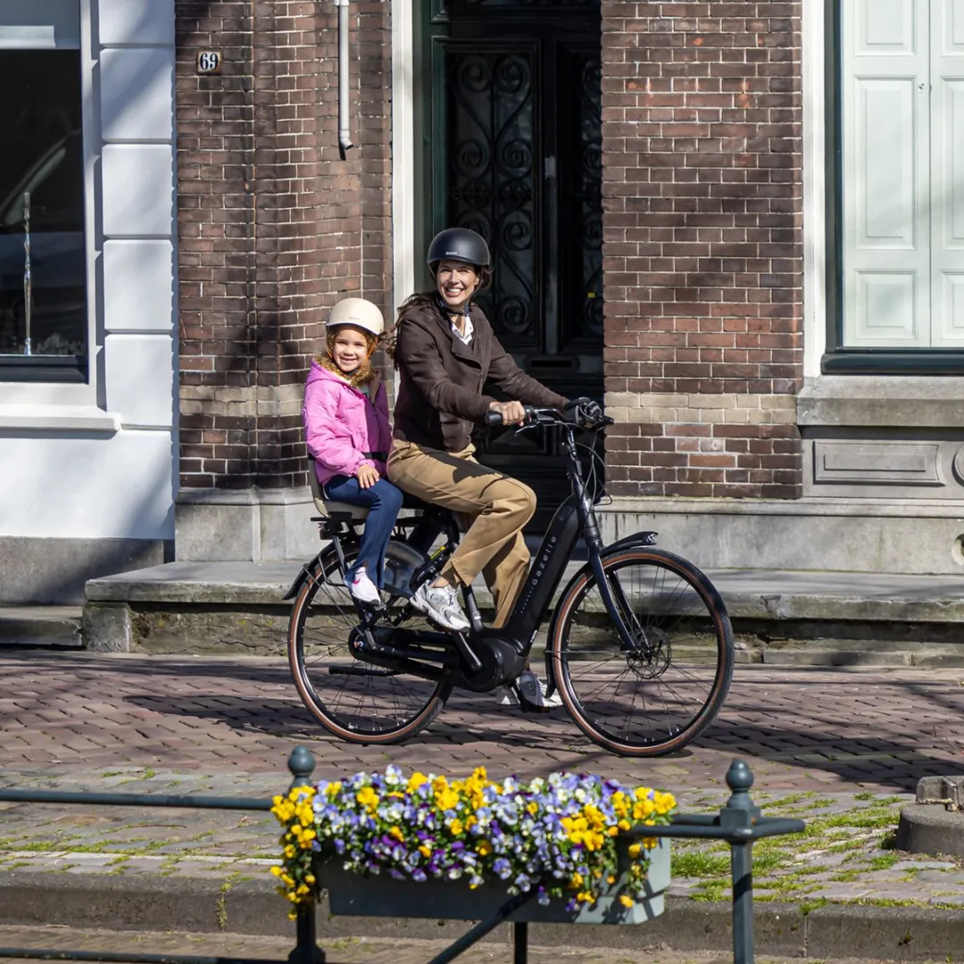 Qibbel Junior 6+ Fietsstoeltje - Midnight Black - Longtail edition