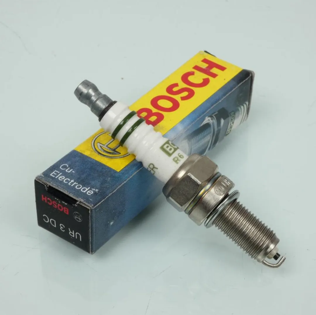 Bosch Bougie d'allumage Scooter Peugeot 50 Looxor TS Di 2006