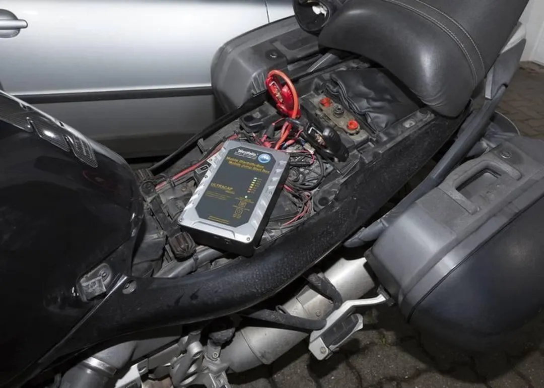 Westfalia Mobiele Jumpstarter StartBox - Zilver