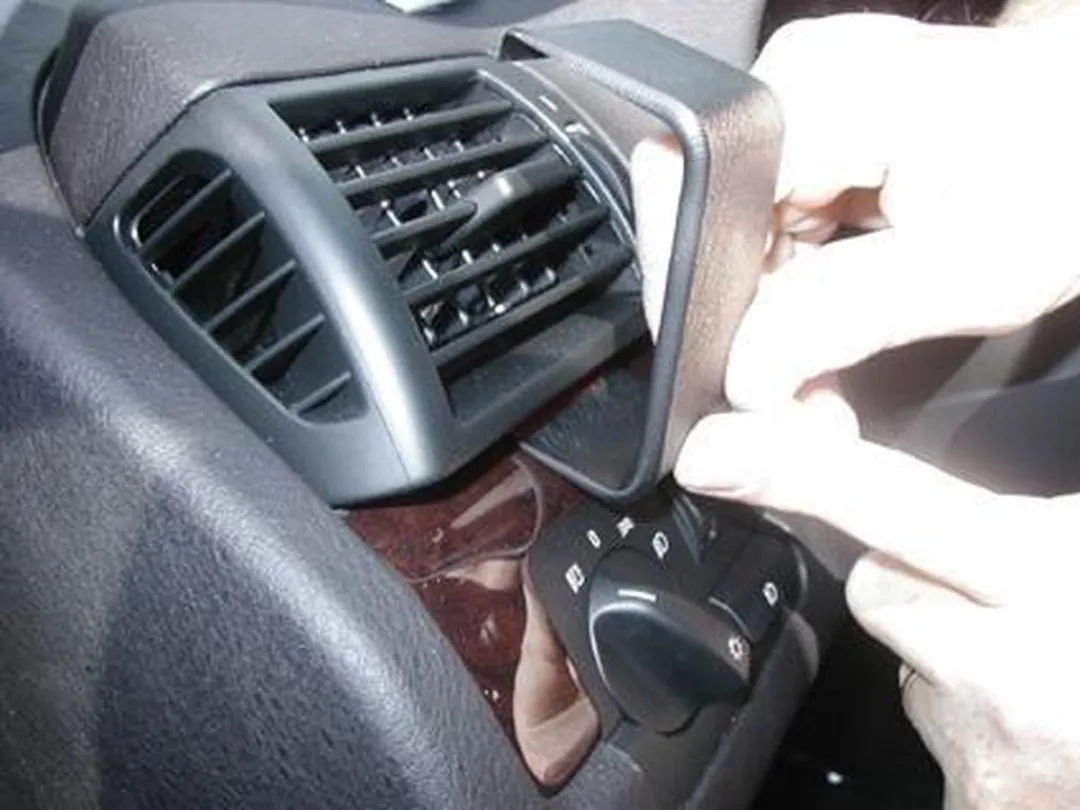 Brodit Dashmount BMW Compact 01-02 - 802851 - Zwart