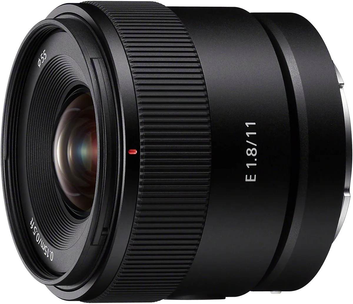 Sony E 11mm f/1.8 APS-C Prime - 55mm - 7 Bladen