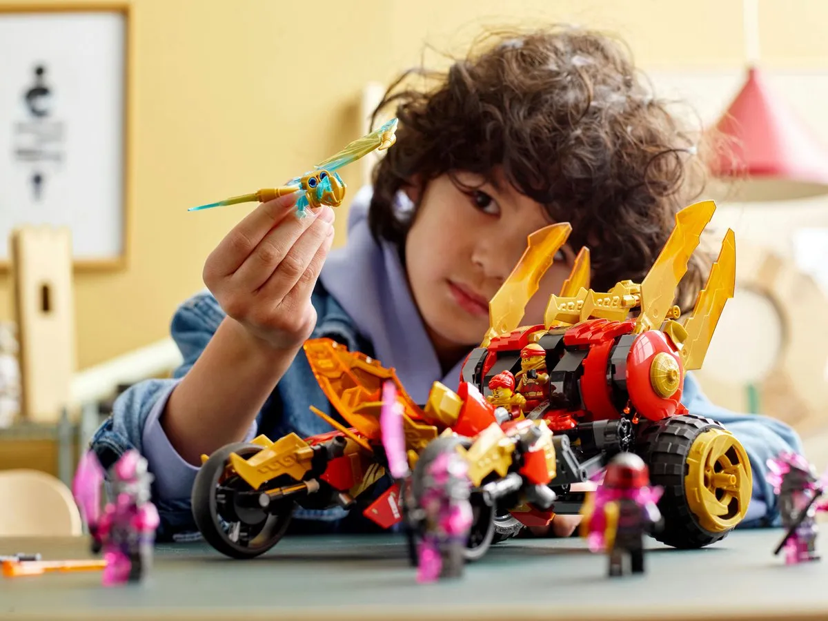 LEGO Ninjago Kai Gouden Drakenvoertuig 71773