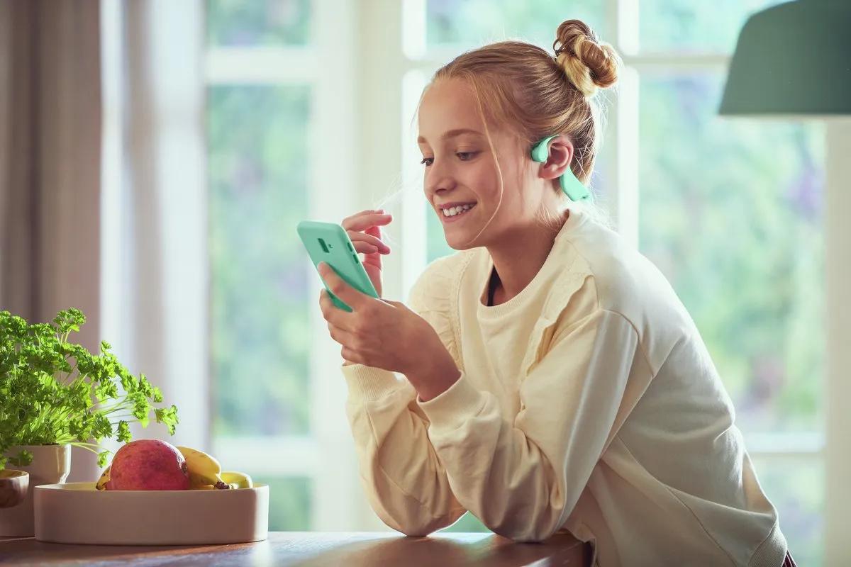 Philips TAK4607 Draadloze Open-Ear Kinderhoofdtelefoon - Bone Conduction - Groen