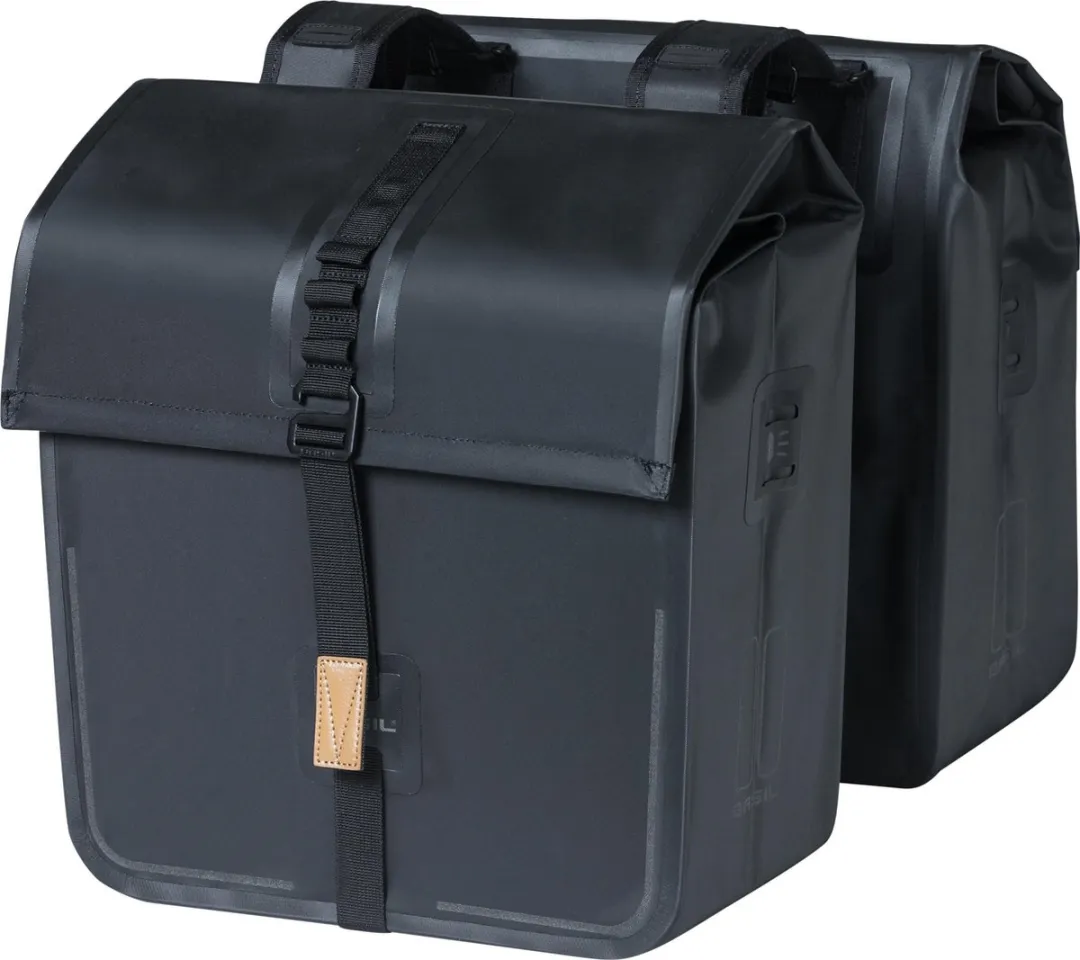 Basil Urban Dry Dubbele Fietstas 50L - Zwart