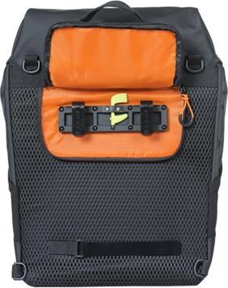 Basil Miles Tarpaulin Fietsrugzak 13L - Zwart/Orange