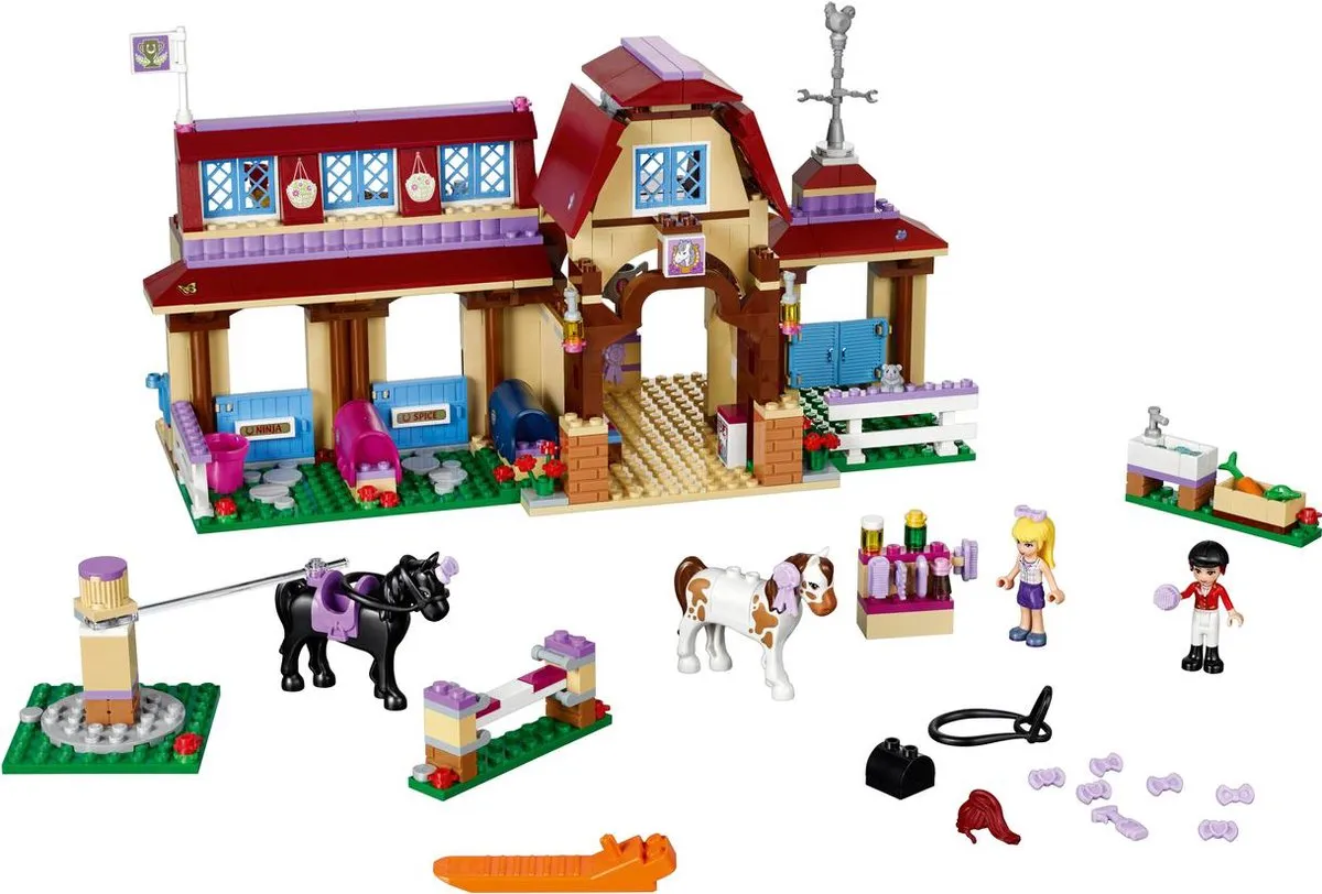 LEGO Friends Heartlake Paardrijclub 41126 - 575 Stukken