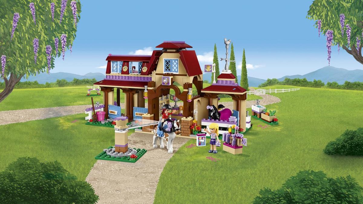 LEGO Friends Heartlake Paardrijclub - 41126