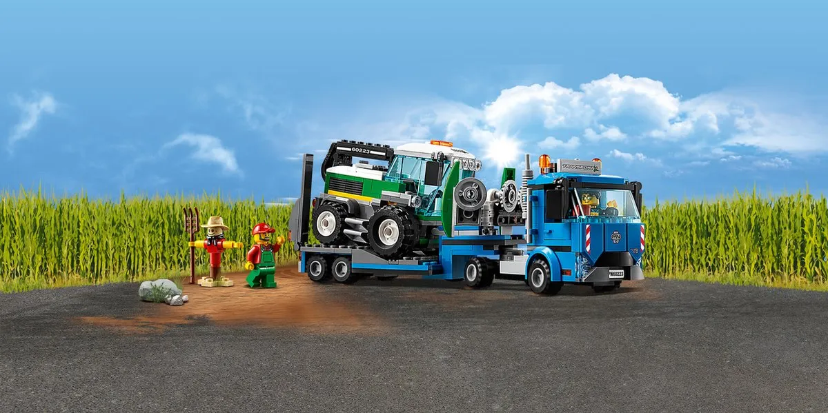 LEGO City Maaidorser Transport 60223 - 358 Stukken - 2 Minifiguren