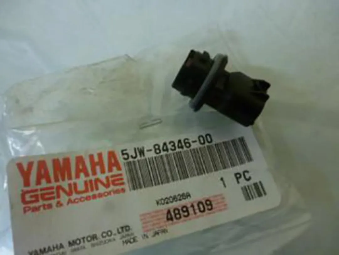 Yamaha 5JW-84346-00 Stekkerhouder Lamp