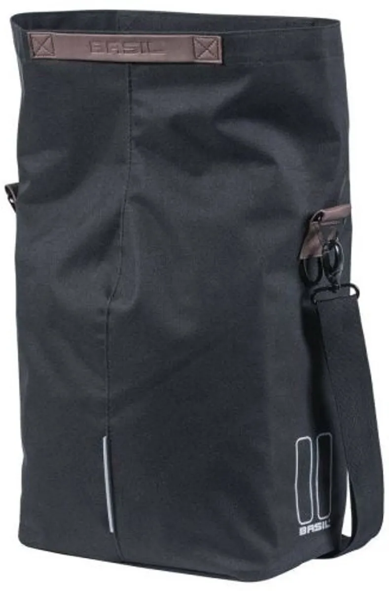 Basil City Fietstas MIk Hooks 16L - Zwart