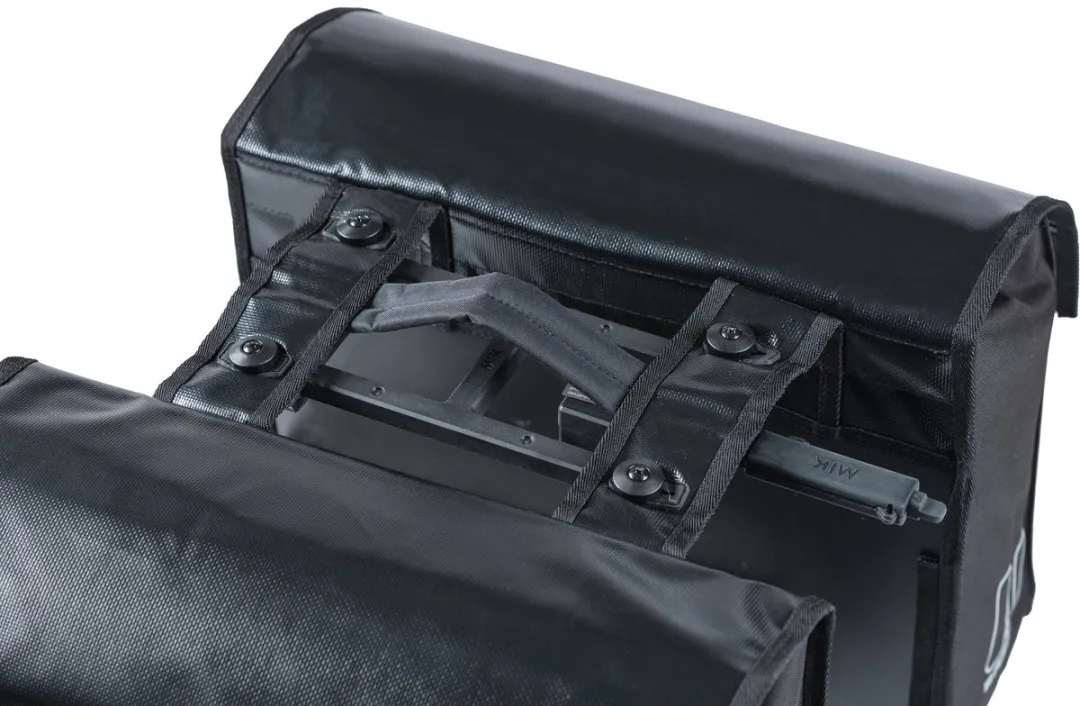 Basil Urban Load Fietstas MIK 48L - Zwart