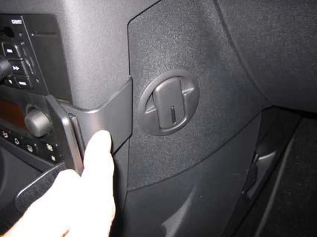 Brodit Angled Mount - Citroën C4 2005- - Zwart