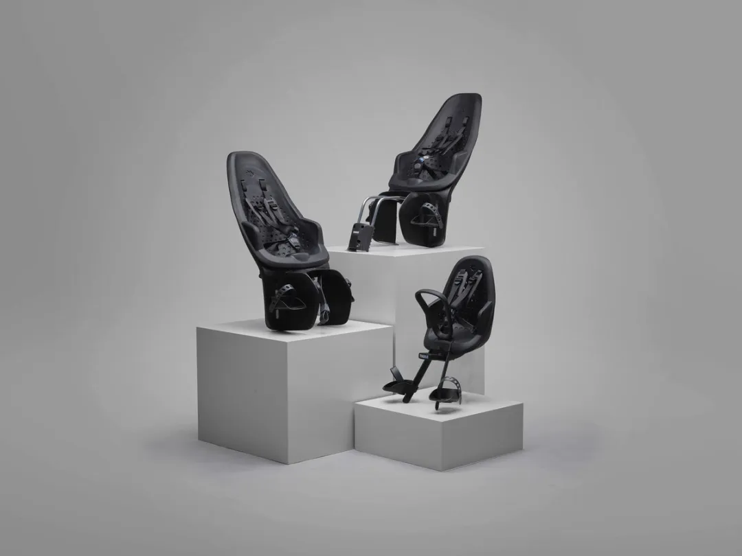 Thule Yepp 2 Maxi Achterzitje - Midnight Black - afbeelding 6 van 6