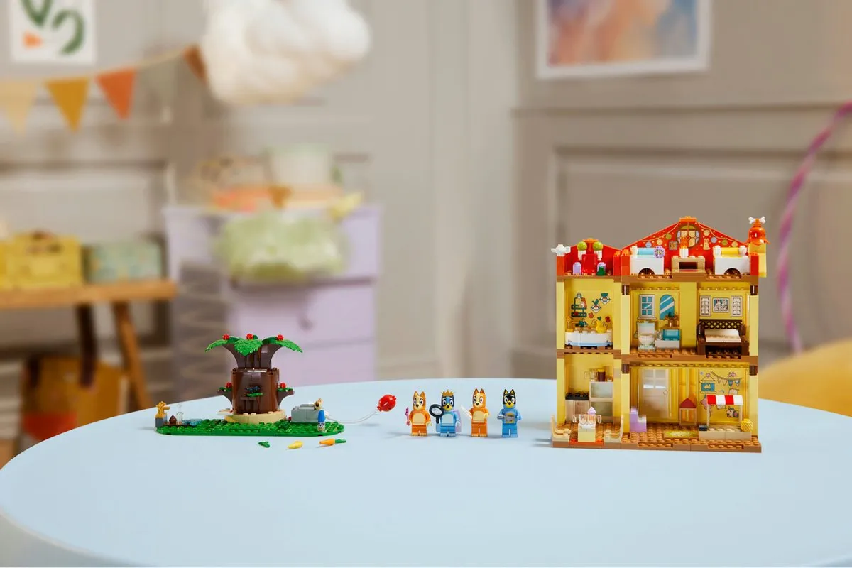 LEGO Bluey Huis van Bluey en Familie Speelset 11203 - 382 Stukken