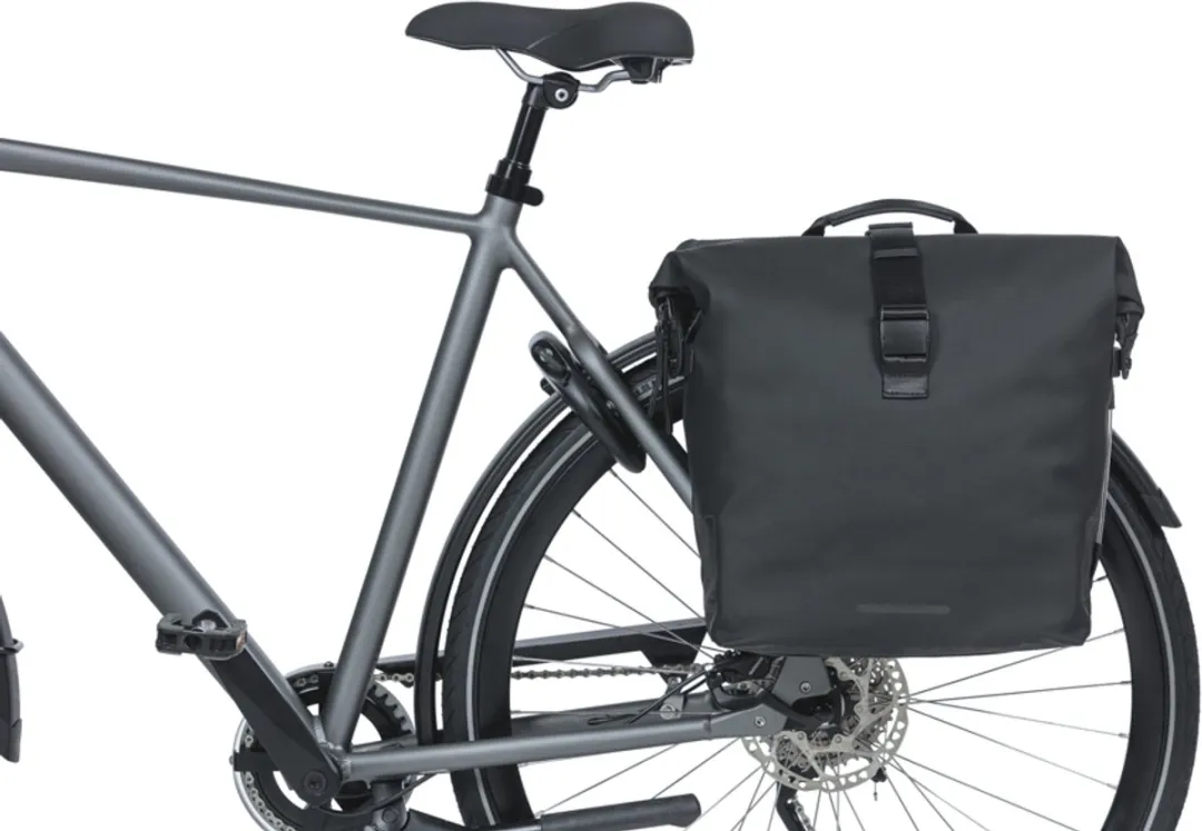 Basil SoHo Dubbele Fietstas - 41L - Zwart - Incl. LED-verlichting