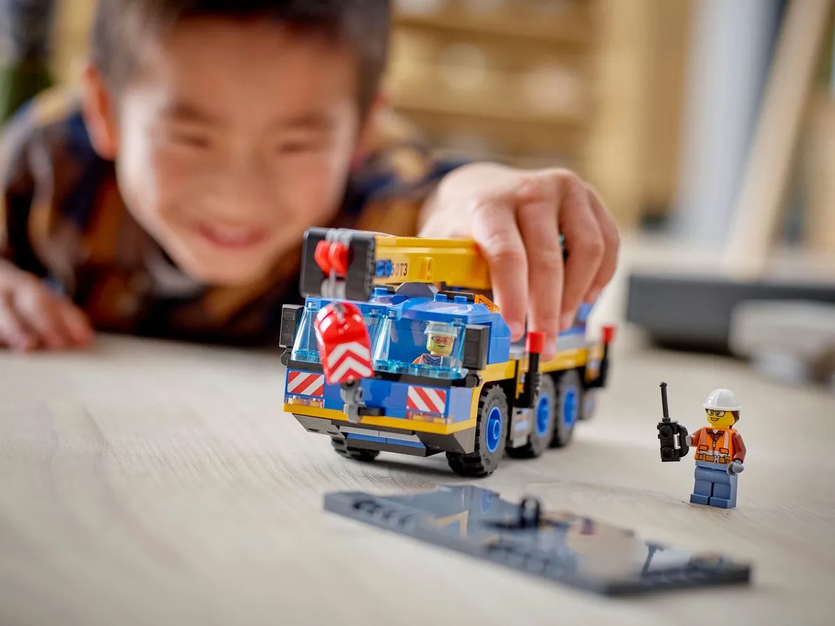 LEGO City Mobile Crane 60324 - 340 Stukken - 2 Minifiguren