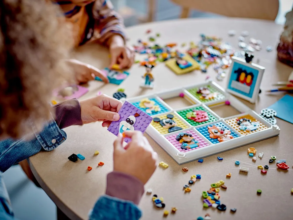 LEGO Disney 100 Jaar Animatiefiguren Mozaïek 43221 - 1022 Stukken