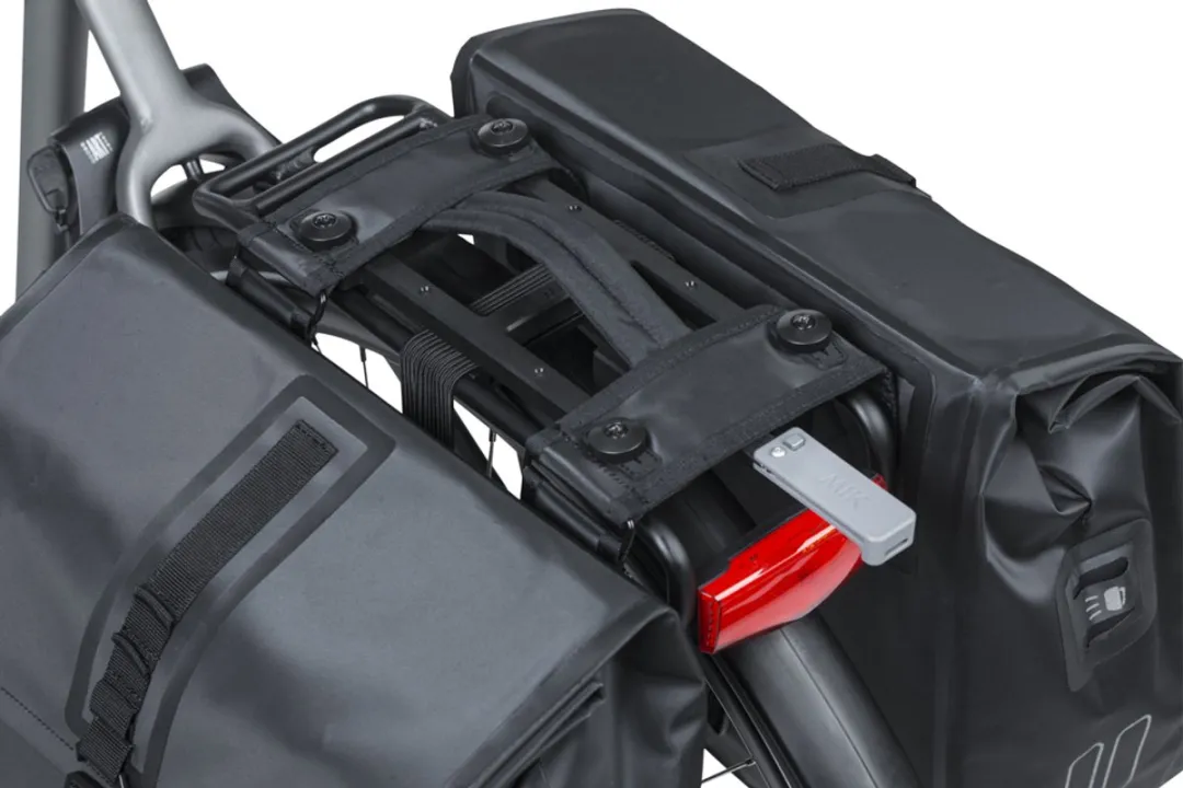 Basil Urban Dry MIK Dubbele Fietstas 50L - Mat Zwart