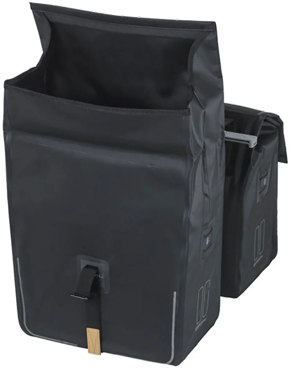 Basil Urban Dry MIK Dubbele Fietstas 50L - Mat Zwart - afbeelding 6 van 6