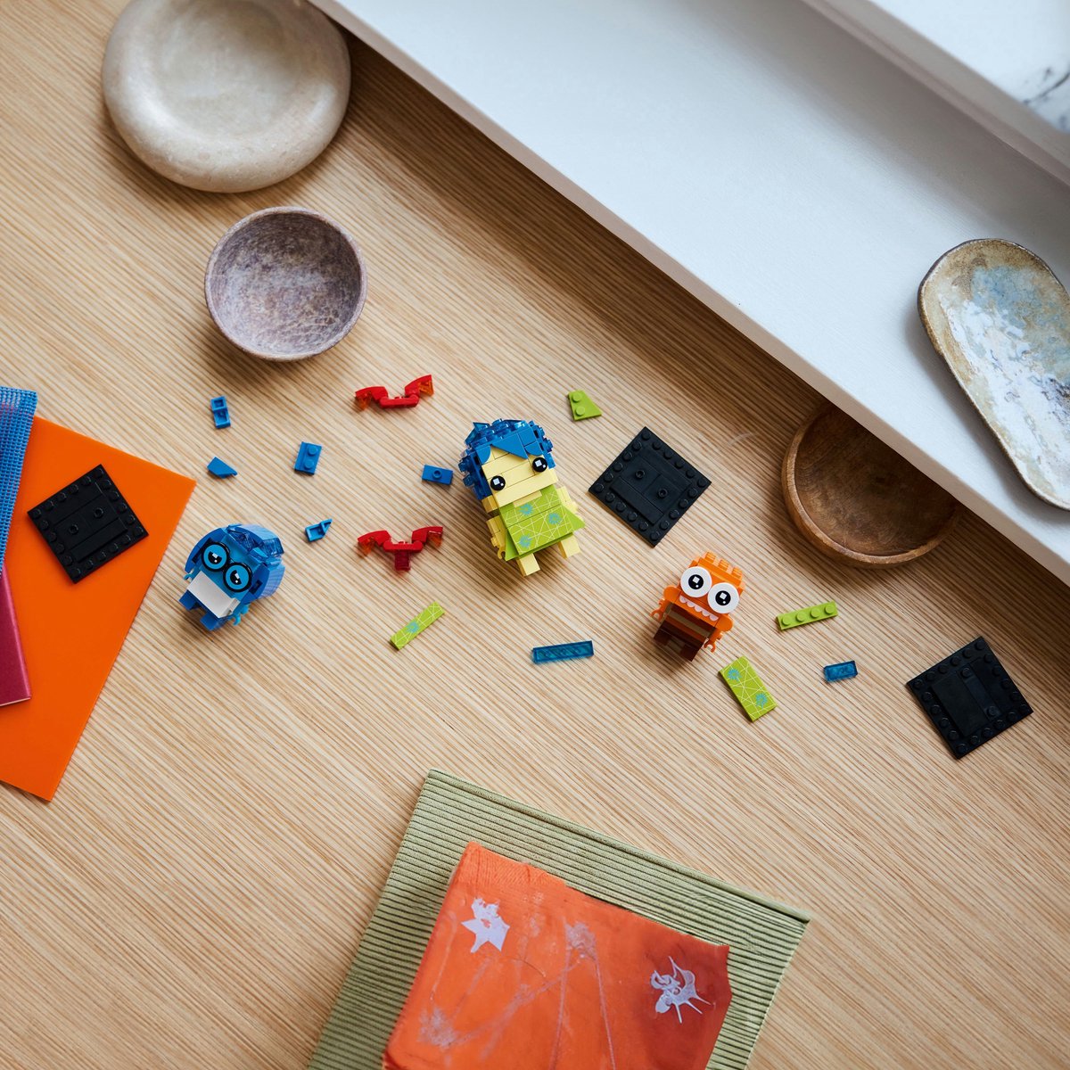 LEGO Pixar Inside Out Brickheadz 40749 - Plezier, Verdriet en Onzekerheid