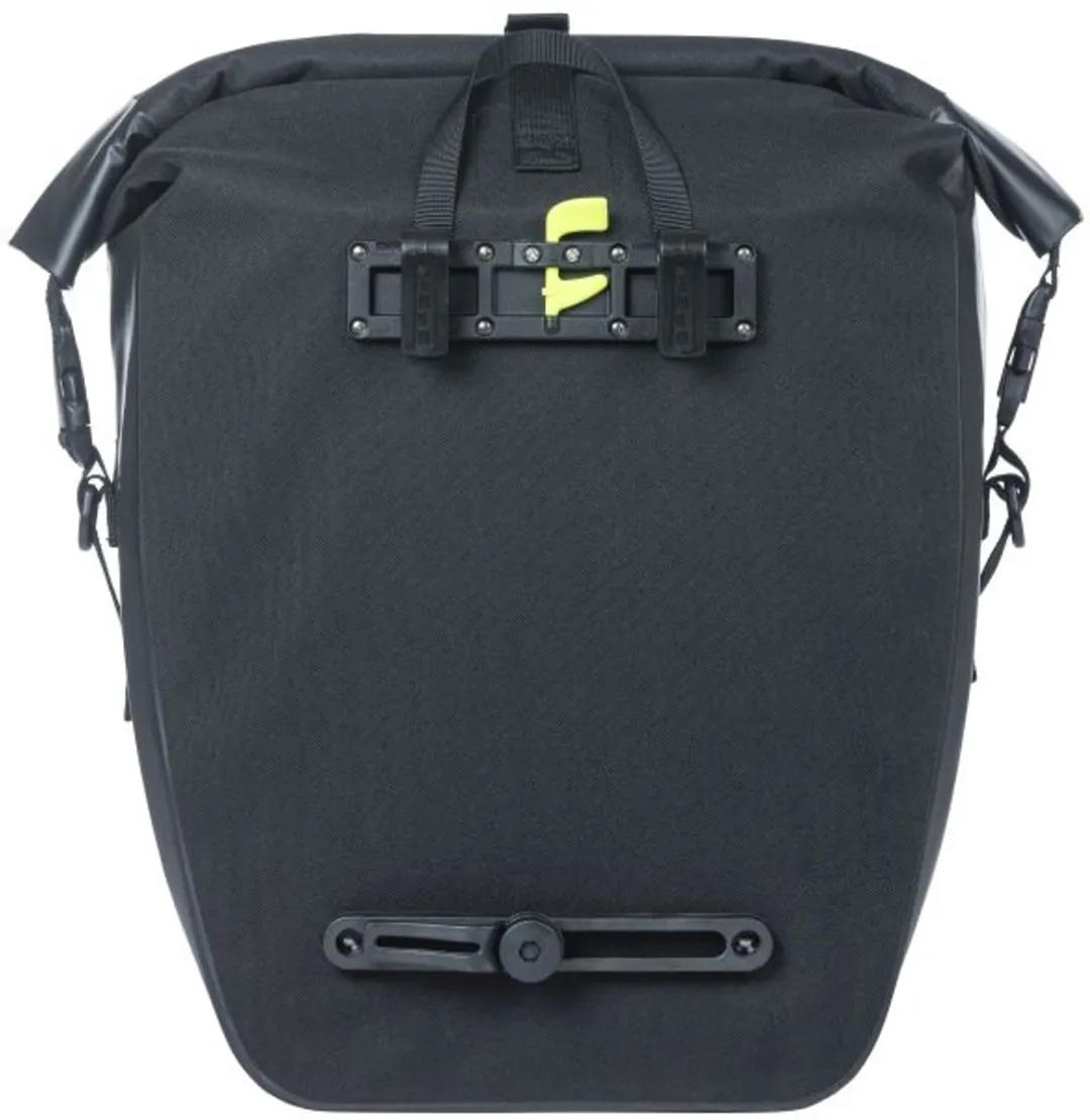 Basil Navigator Waterdichte Fietstas L 25L - Zwart