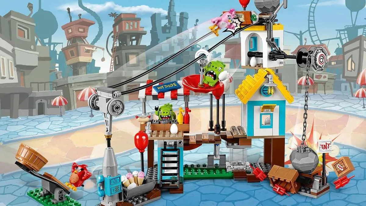 LEGO Angry Birds Pig City Sloopfeest 75824 - 386 Stukken