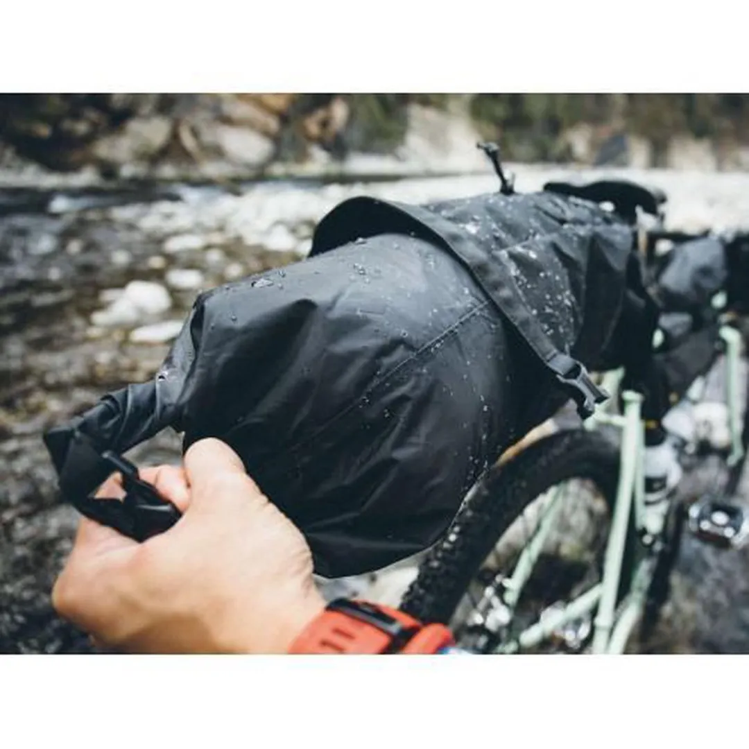 Topeak BackLoader Zadeltas 10L - Zwart - afbeelding 6 van 6