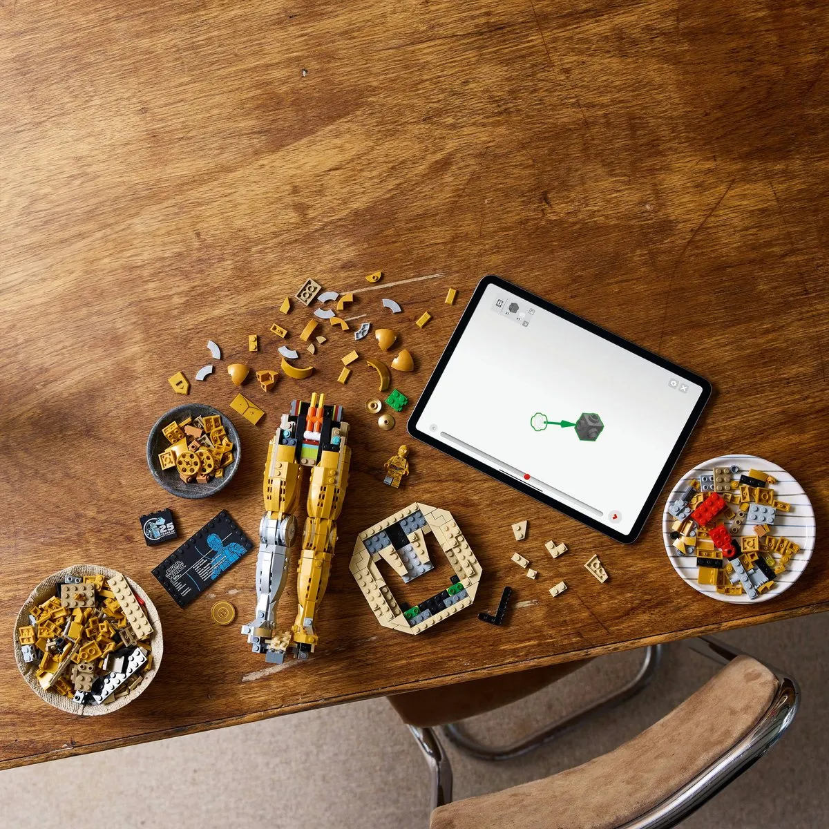 LEGO Star Wars C-3PO Bouwpakket - 1138 Stukken - 2 Minifiguren - Multicolor - afbeelding 6 van 6