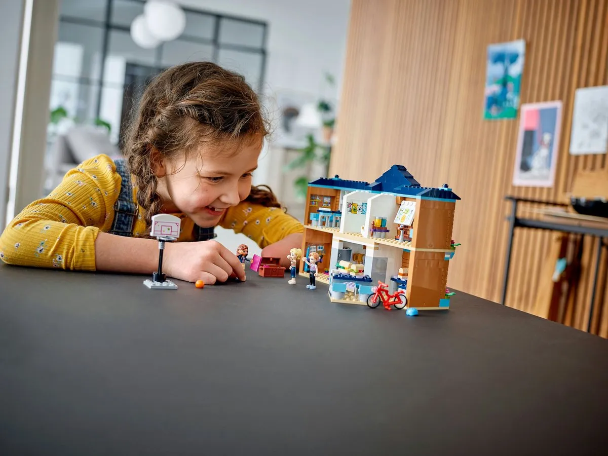 LEGO Friends Heartlake City School 41682 - 605 Stukken - Multikleur