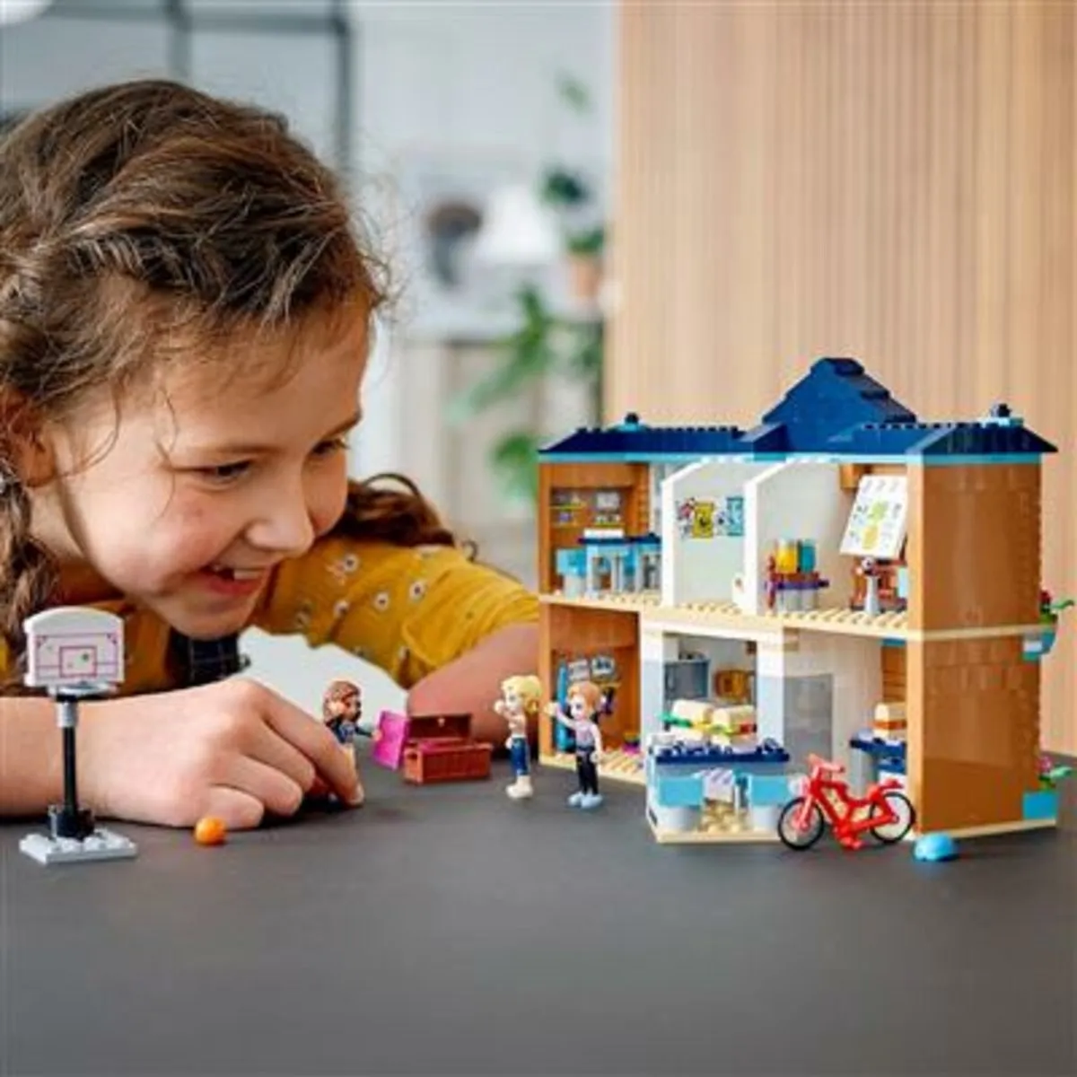 LEGO Friends Heartlake City School 41682 - 605 Stukken - Multikleur