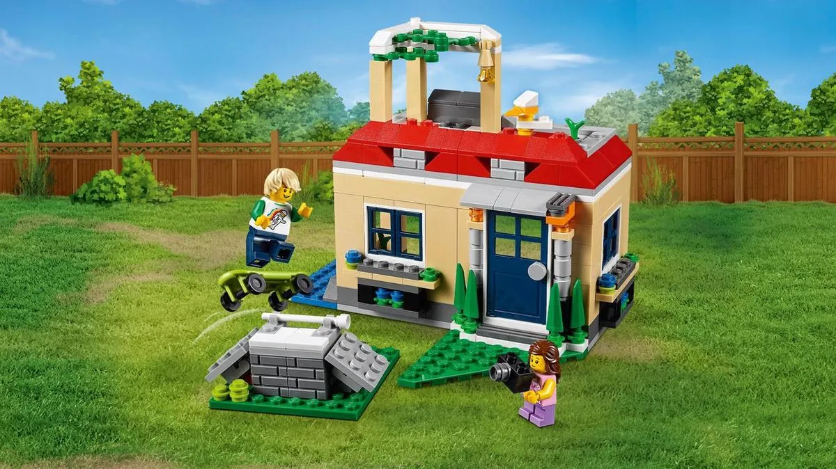 LEGO Creator 31067 Vakantie aan het Zwembad - 356 Stukken - Geel