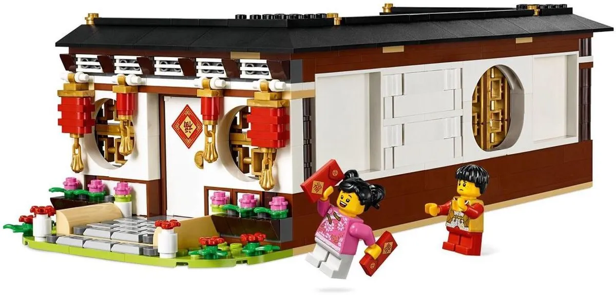 LEGO Chinese New Year's Eve Dinner 615 Stukken - 6 Minifiguren