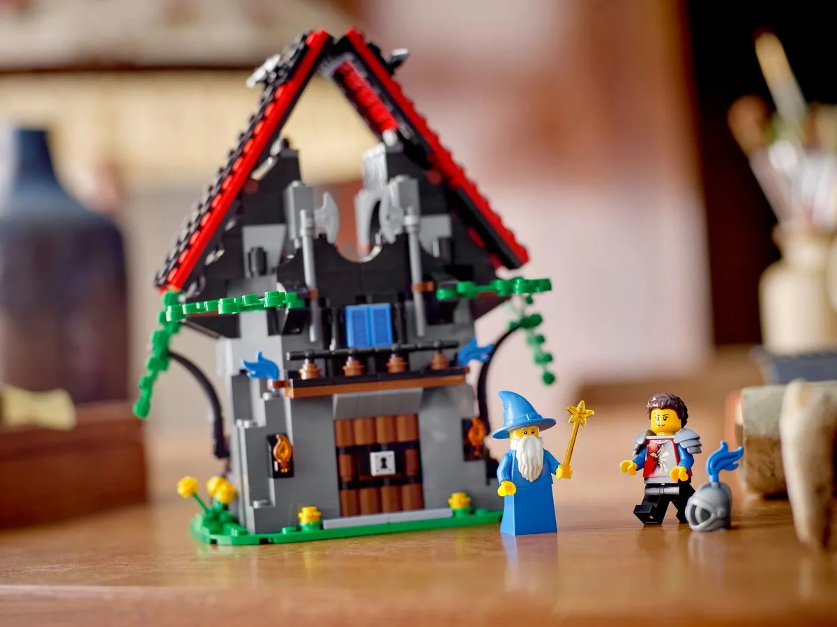 LEGO Majisto's Magische Werkplaats 40601 - 365 Stukken - 2 Minifiguren
