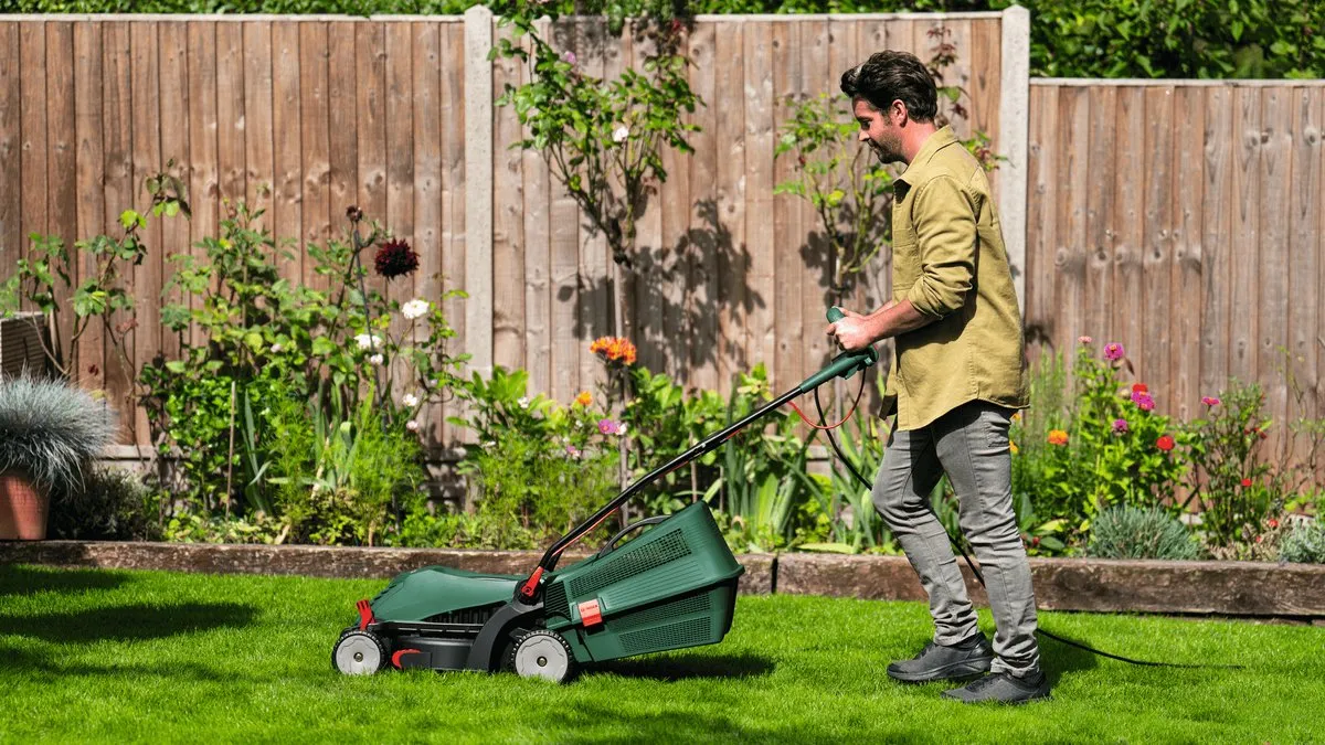 Bosch Elektrische Grasmaaier 1300W - 34cm - 40L