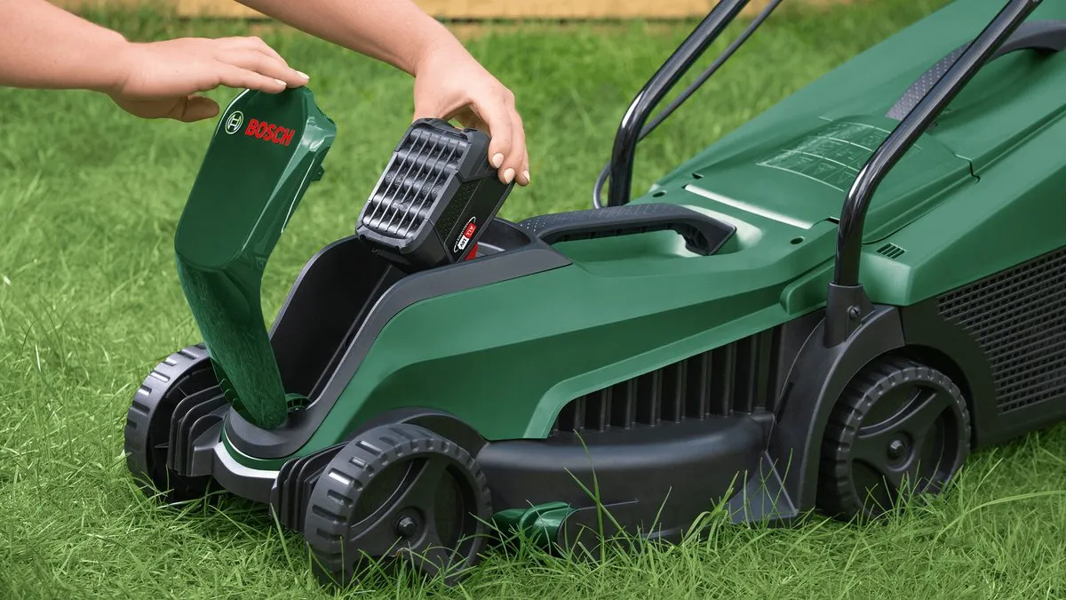 Bosch Easy Mower 18V-32-200 Grasmaaier - 32cm Snijbreedte