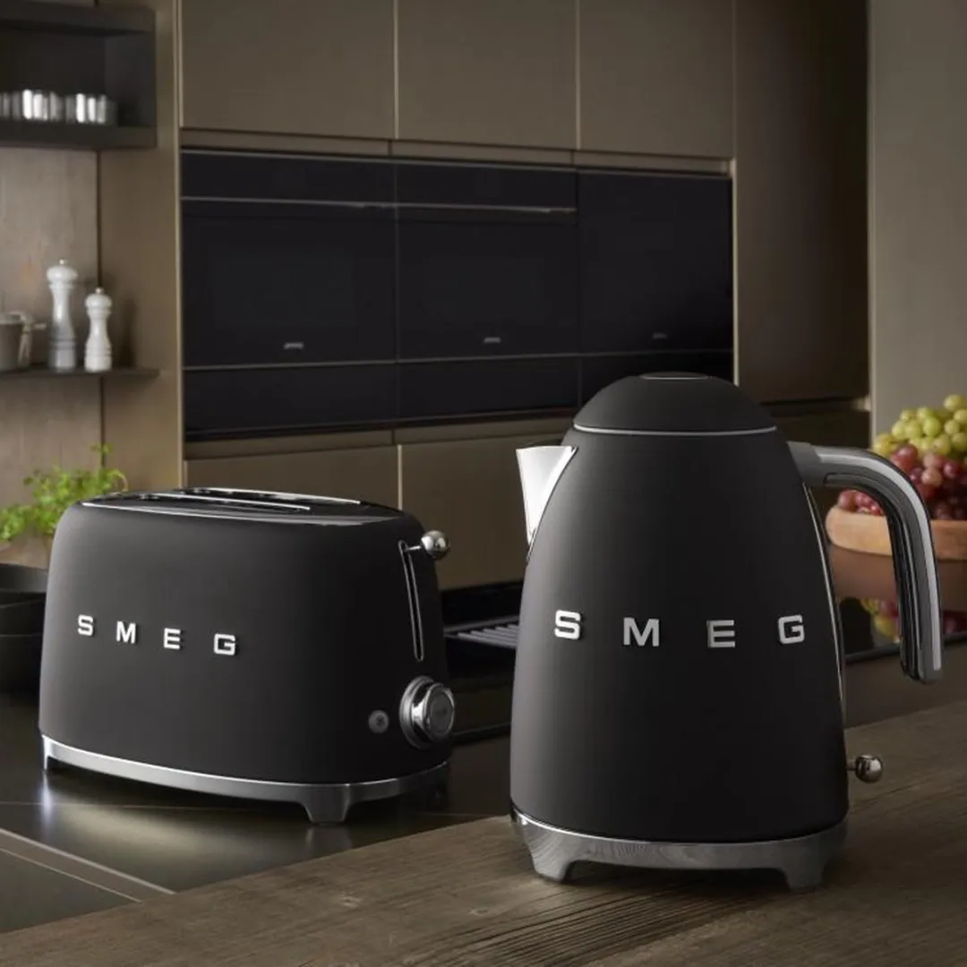 Smeg TSF01BLMEU Broodrooster 2x2 - 950W - 6 Niveaus - Mat Zwart