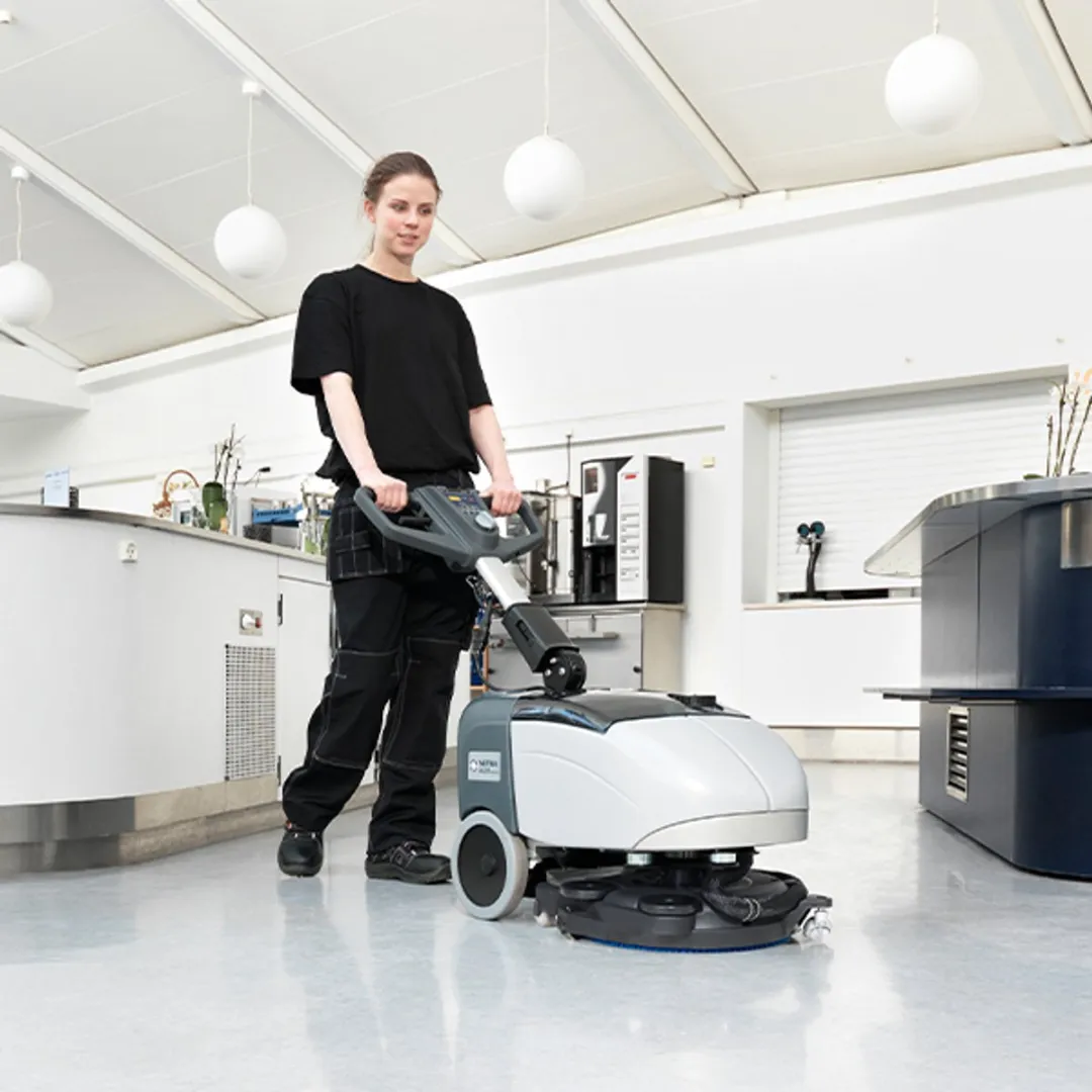 Nilfisk SC351 Schrob- en Zuigmachine - Grijs - Compleet