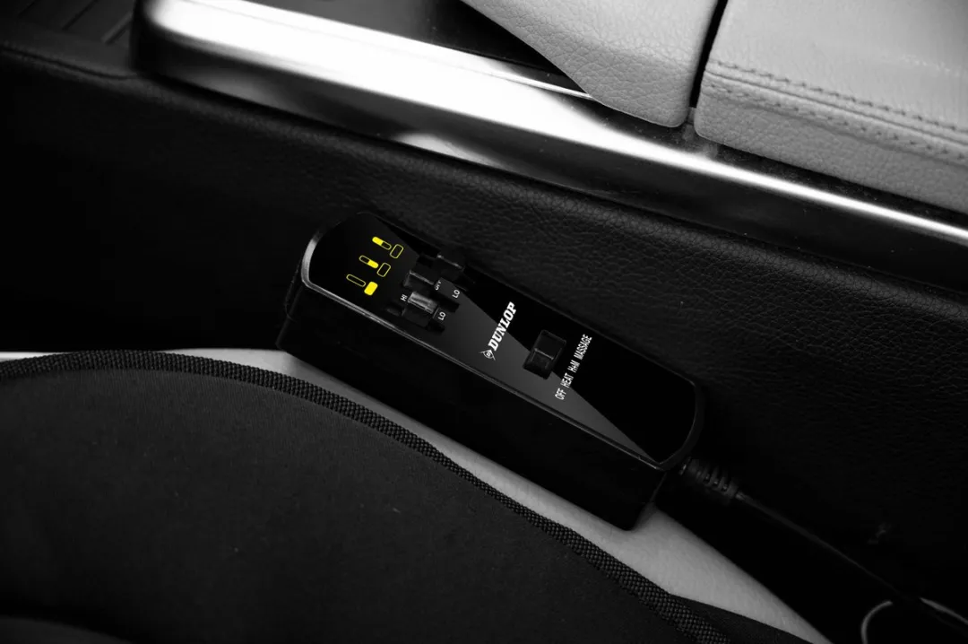 Dunlop Massagestoel Auto Verwarmd - 108x48cm - 4 Motor - 7 Warmtestanden - Zwart