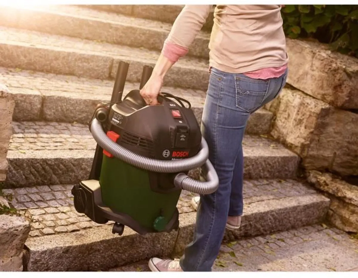 Bosch AdvancedVac 20 Water- en Stofzuiger 300 Airwatts