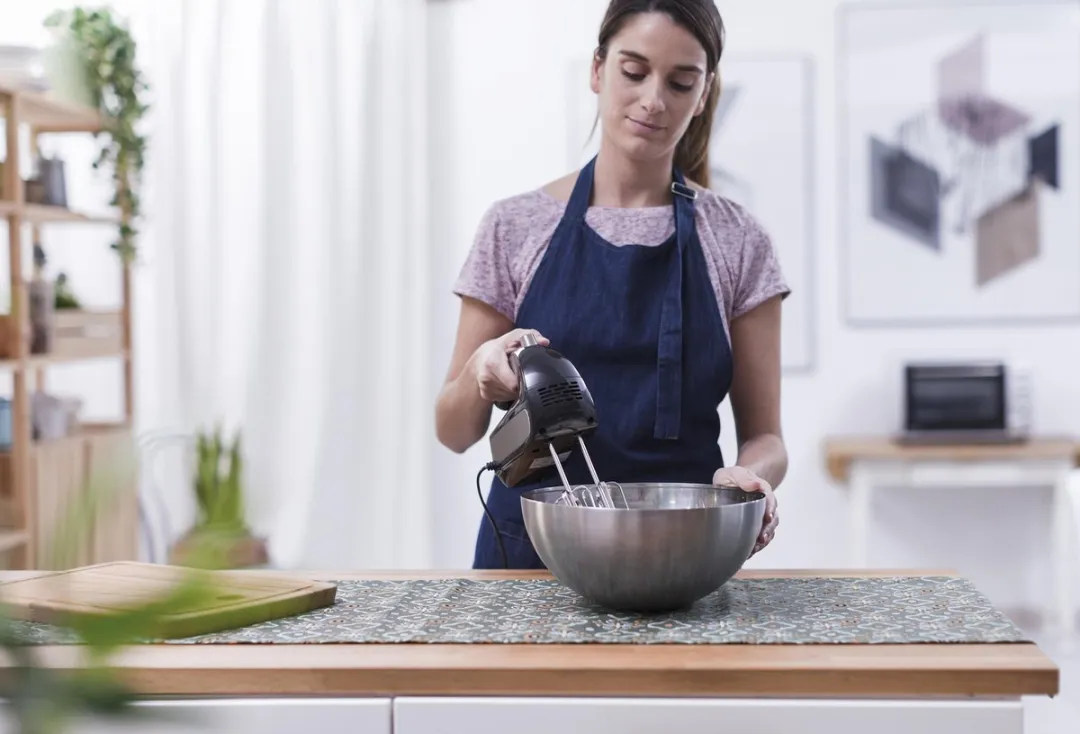 BLACK+DECKER BXMX500E Handmixer - 500W - 5 Snelheden - Zwart/Zilver