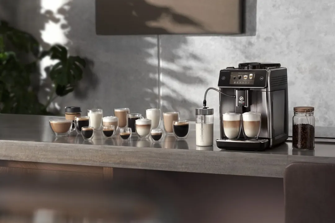 Saeco GranAroma Deluxe SM6685/00 Volautomatische Espressomachine - 18 Drankjes - Zwart