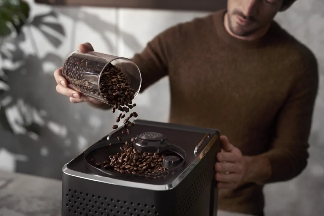 Saeco GranAroma Deluxe SM6685/00 Volautomatische Espressomachine - 18 Drankjes - Zwart