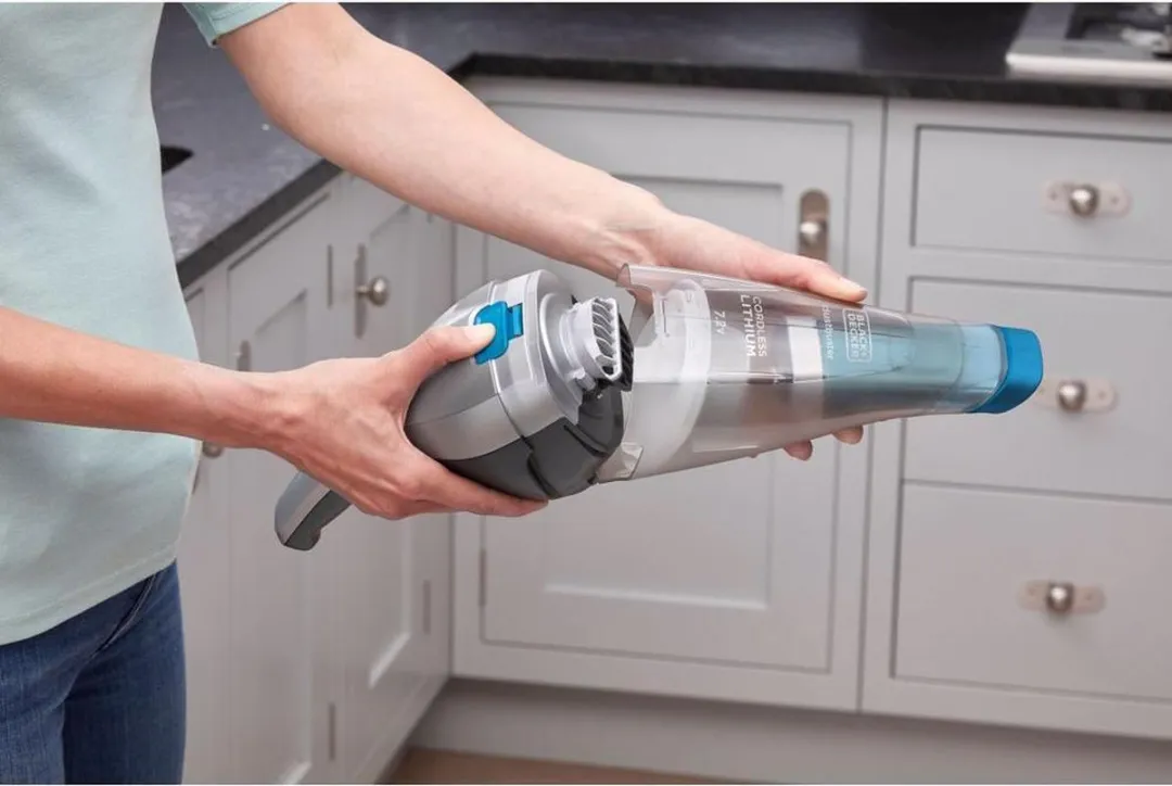 BLACK+DECKER NVC215WA-QW Kruimeldief - 15.5 Airwatts