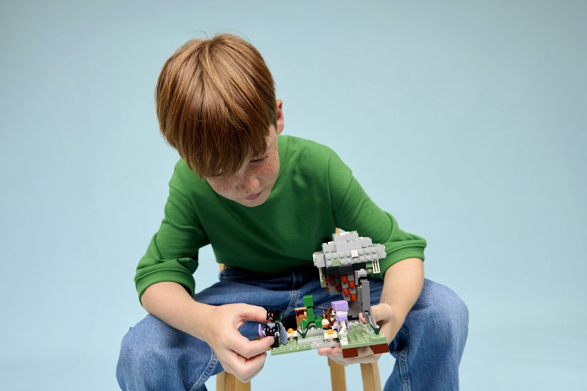 LEGO Minecraft - De Bleke Tuin Videogame Bouwpakket voor Kinderen en Decoratie - 21586