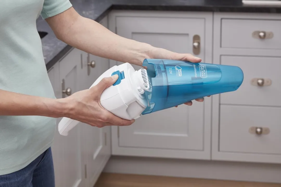 BLACK+DECKER WDC115WA-QW Kruimeldief - 0.39L - Wit/Azuurblauw