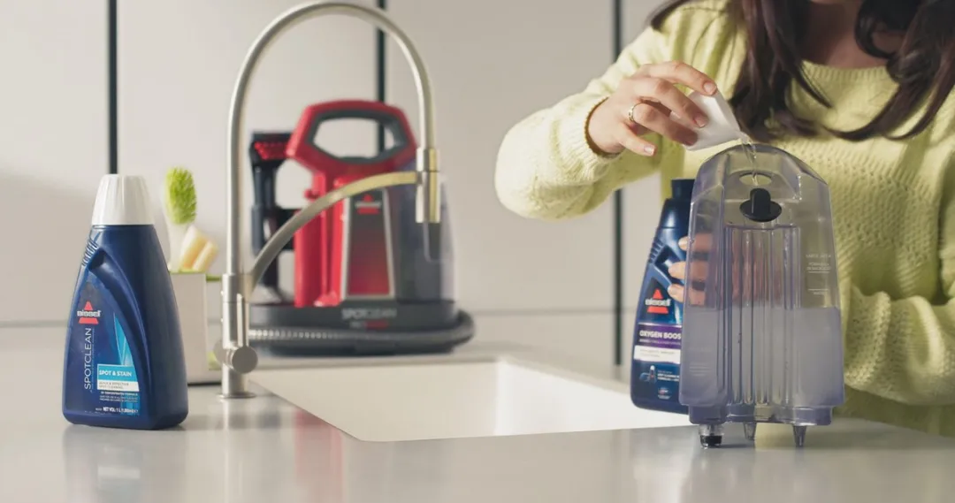 BISSELL SpotClean ProHeat 36988 Vlekkenreiniger - 330W - 1.4L - Zwart/Rood