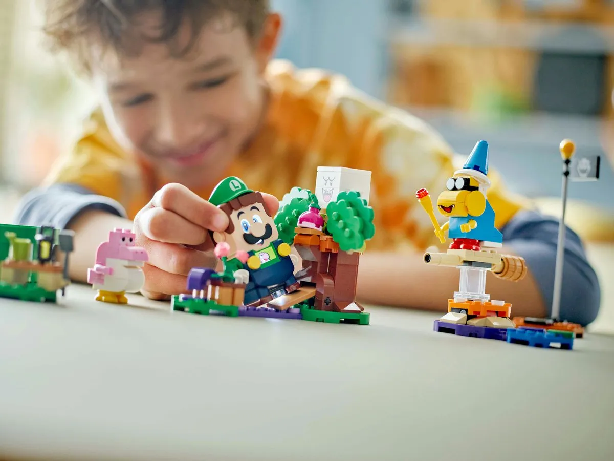 LEGO Super Mario Avonturen Luigi 71440 - 210 Stukken - 4 Minifiguren