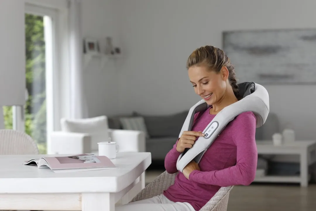Medisana NM 860 Shiatsu Nekmassagekussen - 4 Koppen - Lichtgrijs