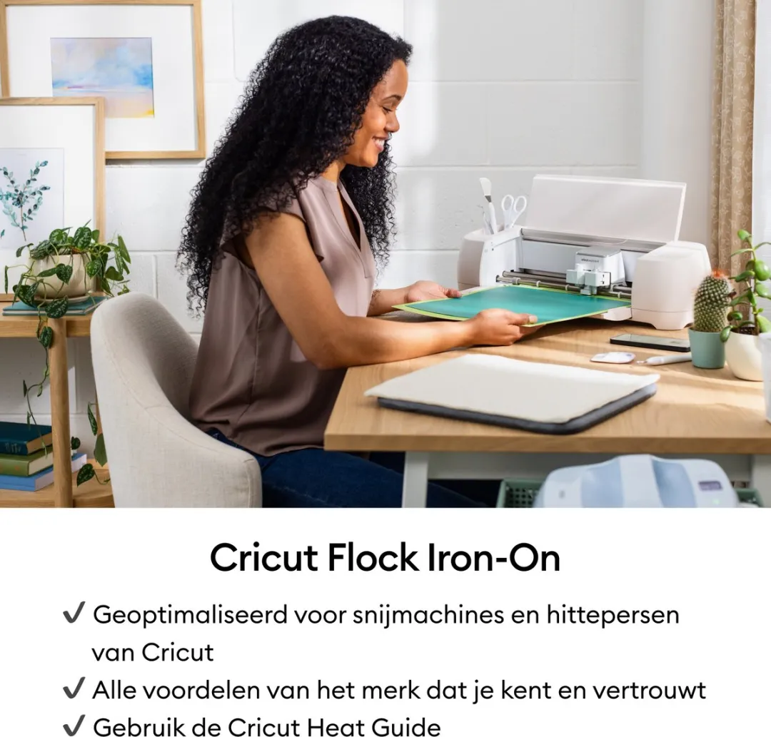 Cricut Flock Iron-On Zwart 30,5x48,3cm