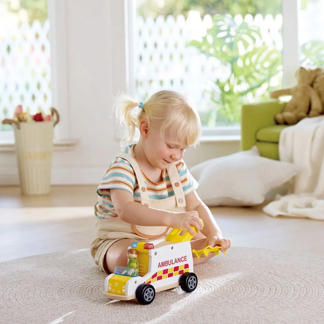 Hape Rapid Response Speelgoed Ambulance Multicolor